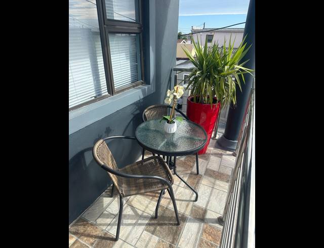 8 BEDROOM FREEHOLD FOR SALE IN MANDELA PARK